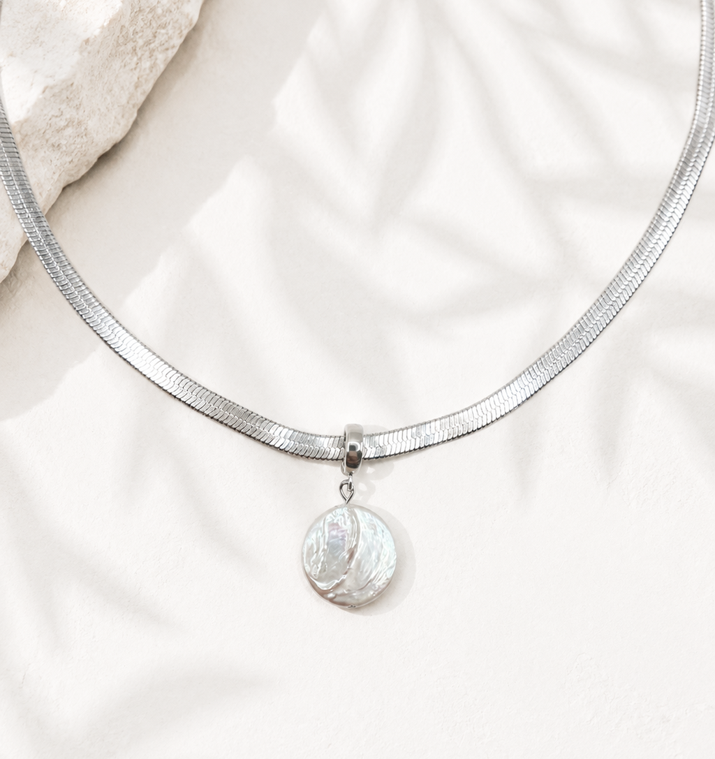 SELENE Necklace